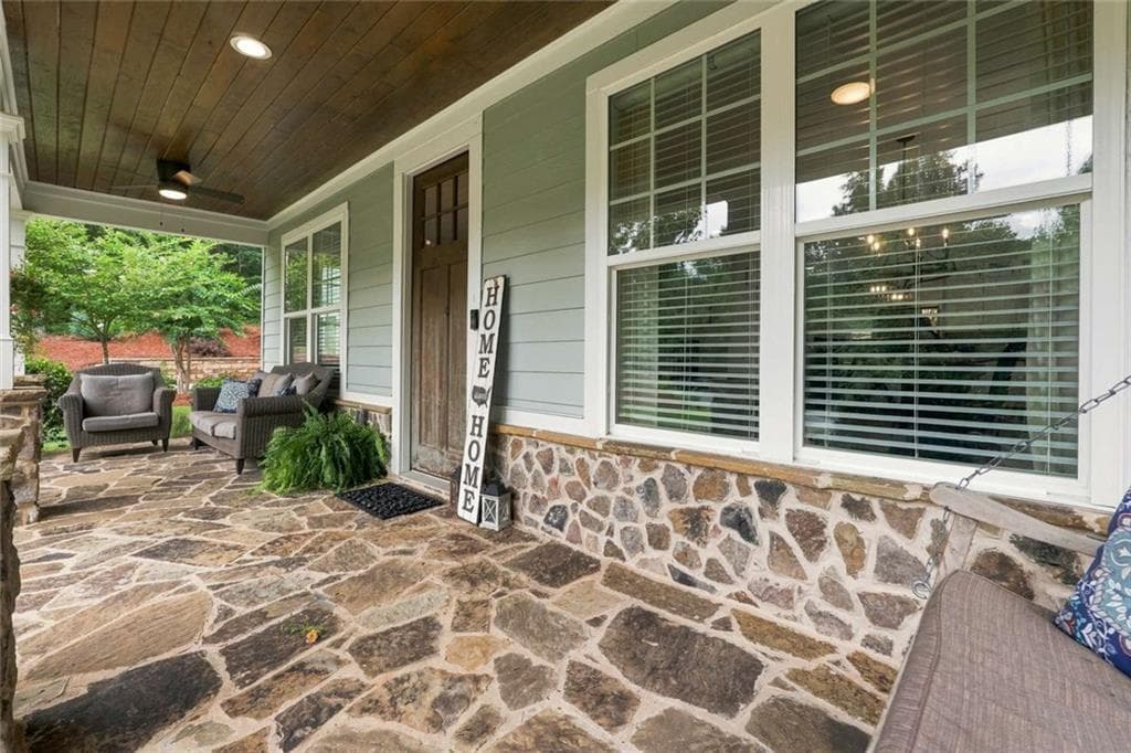 5 bedroom, 4 bathroom, 3,821 sq ft single family residence under contract at 125 Mill Pond Court, Acworth, GA 30101 — photo 4