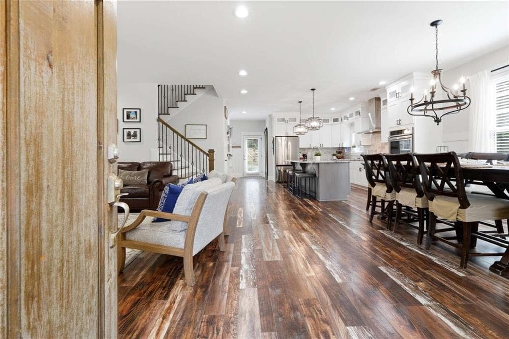 5 bedroom, 4 bathroom, 3,821 sq ft single family residence under contract at 125 Mill Pond Court, Acworth, GA 30101 — photo 5