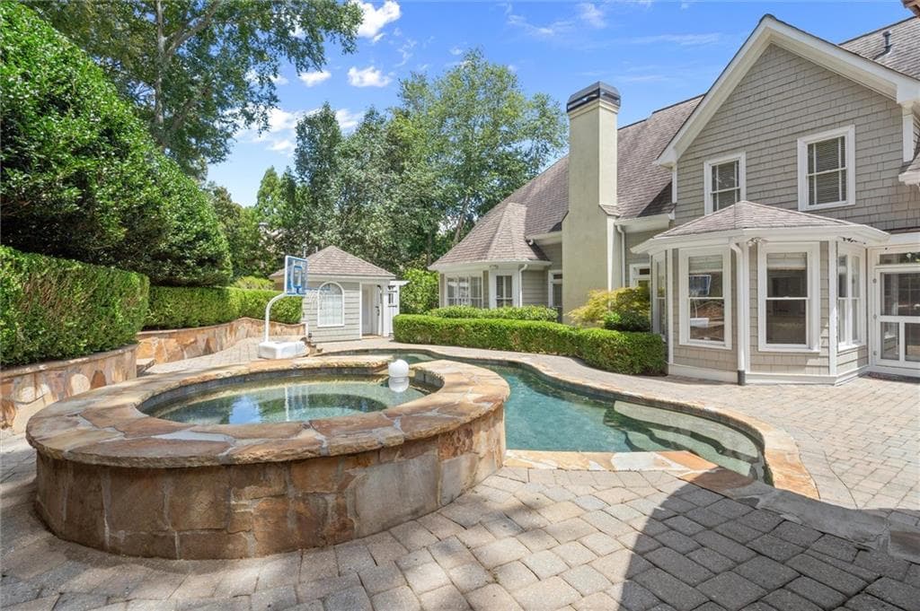 5 bedroom, 5 bathroom, 6,292 sq ft single family residence for sale at 3717 Langley Oaks Place, Marietta, GA 30067 — photo 2