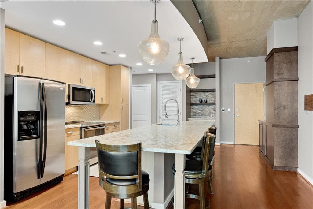 1 bedroom, 1 bathroom, 877 sq ft condominium for sale at 860 Peachtree Street 2504, Atlanta, GA 30308 — photo 5