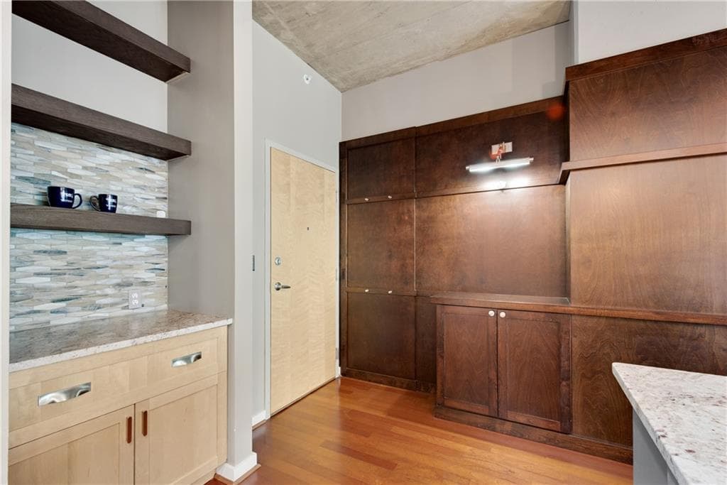 1 bedroom, 1 bathroom, 877 sq ft condominium for sale at 860 Peachtree Street 2504, Atlanta, GA 30308 — photo 7