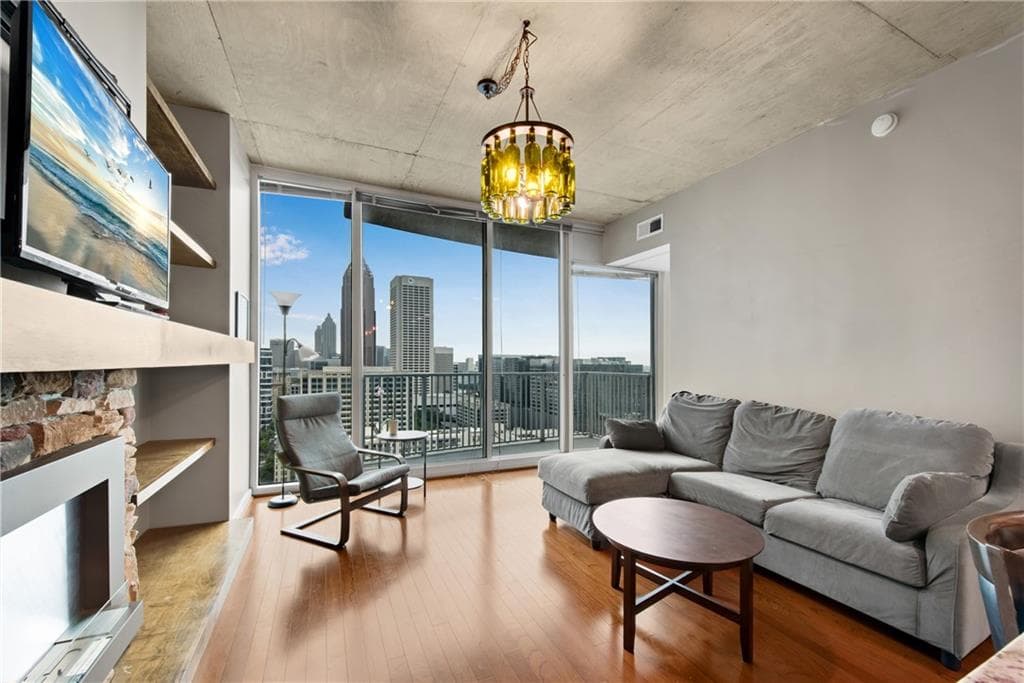 1 bedroom, 1 bathroom, 877 sq ft condominium for sale at 860 Peachtree Street 2504, Atlanta, GA 30308 — photo 8