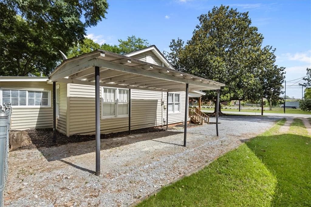2 bedroom, 1 bathroom, 943 sq ft single family residence for sale at 102 W Fairmount Avenue, Cedartown, GA 30125 — photo 6
