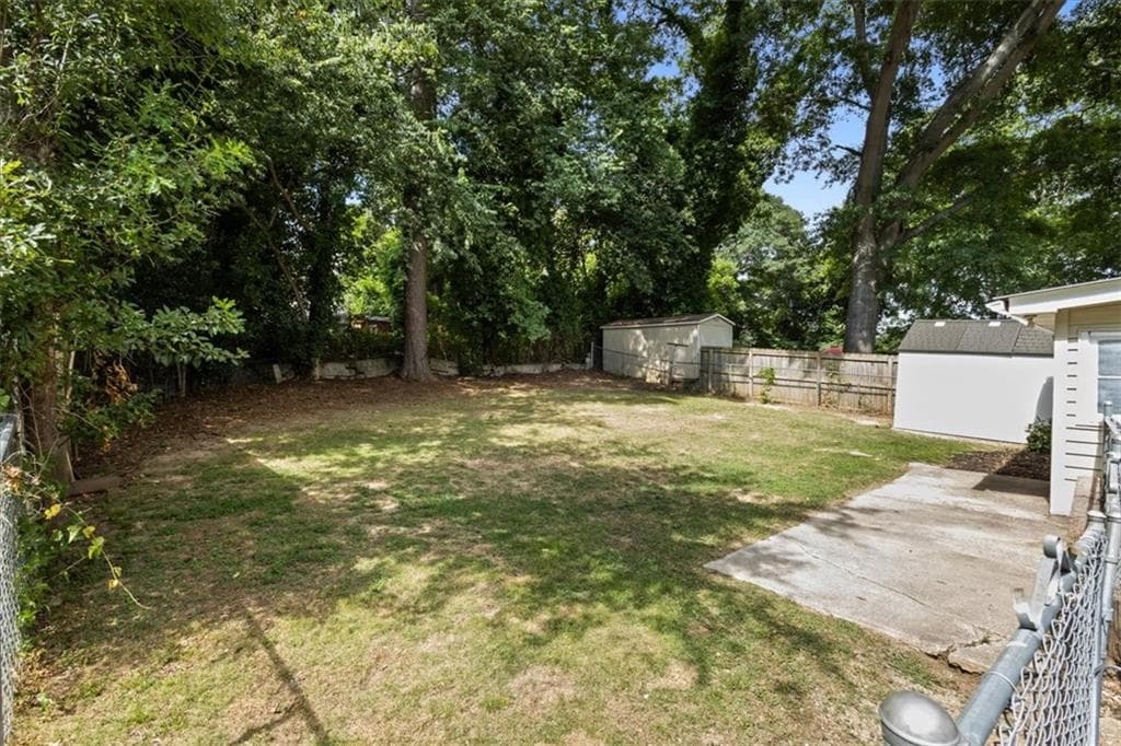 2 bedroom, 1 bathroom, 943 sq ft single family residence for sale at 102 W Fairmount Avenue, Cedartown, GA 30125 — photo 9