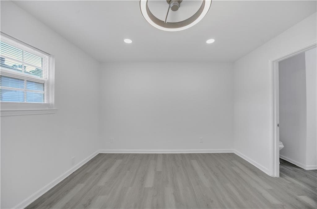 2 bedroom, 3 bathroom, 1,292 sq ft condominium for sale at 330 Quail Run, Roswell, GA 30076 — photo 9