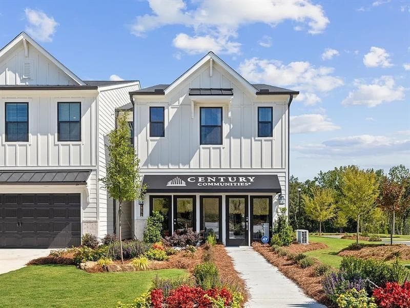 3 bedroom, 3 bathroom, 1,855 sq ft townhouse for rent at 7508 Clover Lane, Flowery Branch, GA 30542 for $2,150 a month