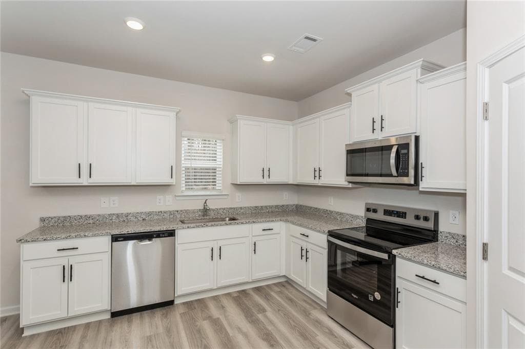 4 bedroom, 3 bathroom, 1,967 sq ft single family residence for rent at 668 Mackenzie Cove, Villa Rica, GA 30180 for $2,200 a month — photo 4