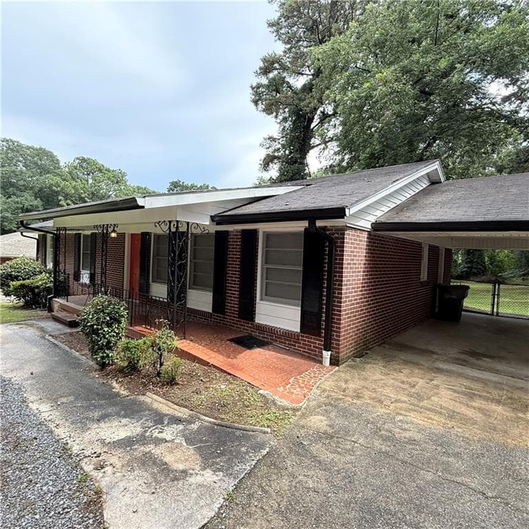 3 bedroom, 2 bathroom, 1,456 sq ft single family residence for sale at 3544 Mount Gilead Road, Atlanta, GA 30331 — photo 3