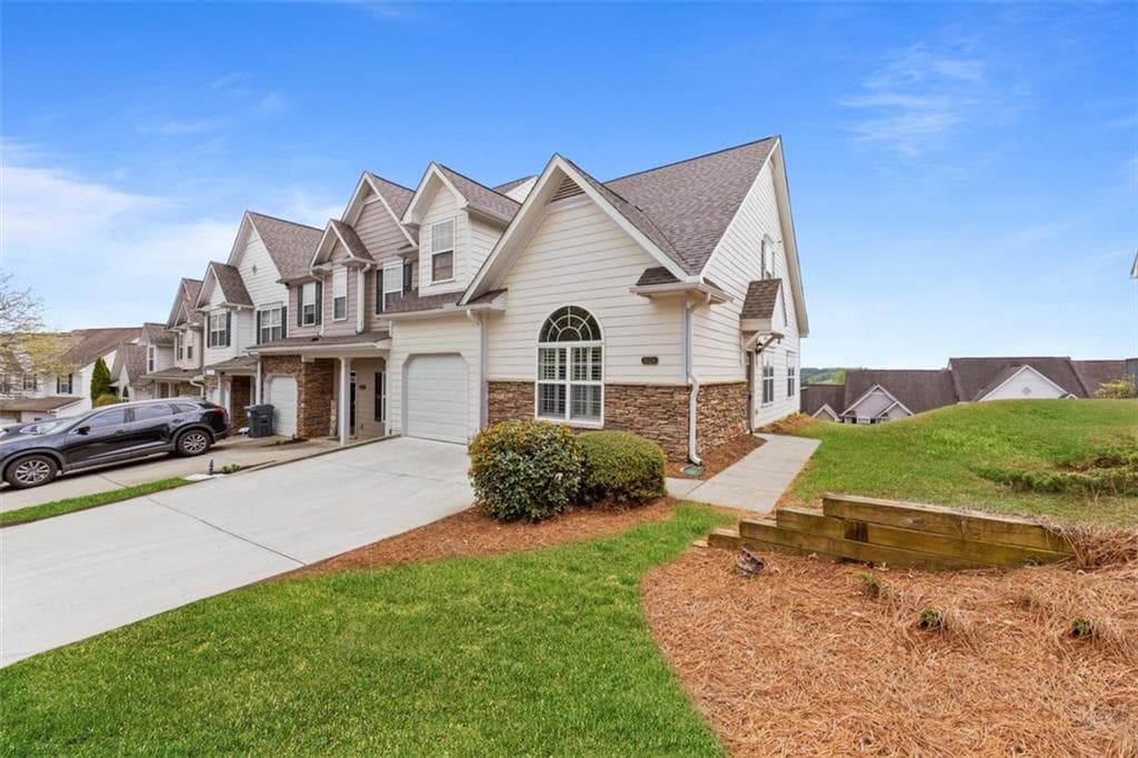 3 bedroom, 3 bathroom, 1,649 sq ft single family residence for rent at 2024 Hoods Fort Circle 19, Kennesaw, GA 30144 for $2,350 a month — photo 1 of 23
