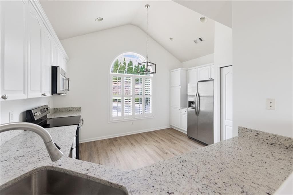 3 bedroom, 3 bathroom, 1,649 sq ft single family residence for rent at 2024 Hoods Fort Circle 19, Kennesaw, GA 30144 for $2,350 a month — photo 5