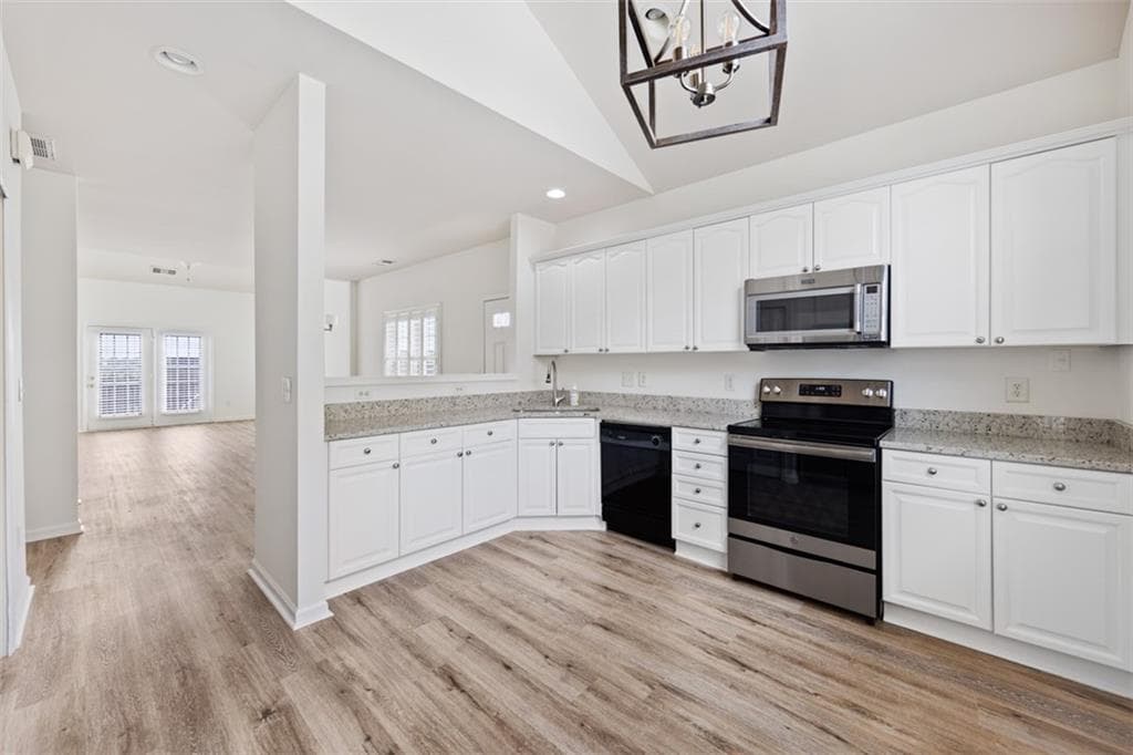 3 bedroom, 3 bathroom, 1,649 sq ft single family residence for rent at 2024 Hoods Fort Circle 19, Kennesaw, GA 30144 for $2,350 a month — photo 6