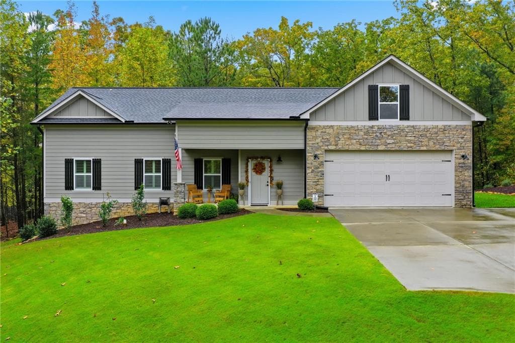 3 bedroom, 2 bathroom, 1,672 sq ft single family residence under contract at 221 Windsor Way, Jasper, GA 30143