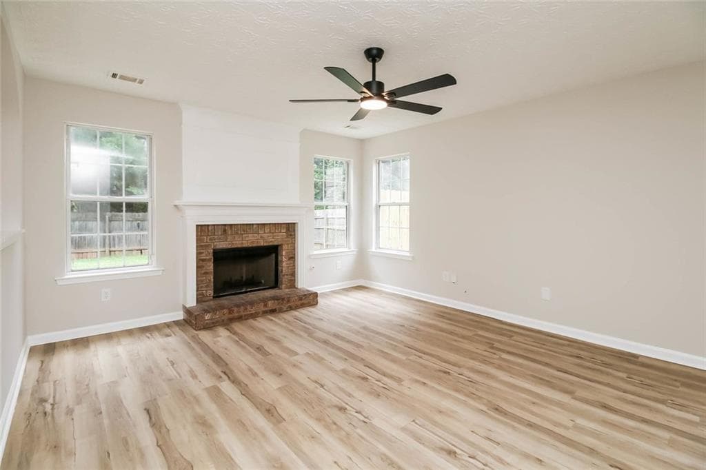 3 bedroom, 3 bathroom, 2,185 sq ft single family residence for sale at 2527 Plymouth Way, Conyers, GA 30013 — photo 3