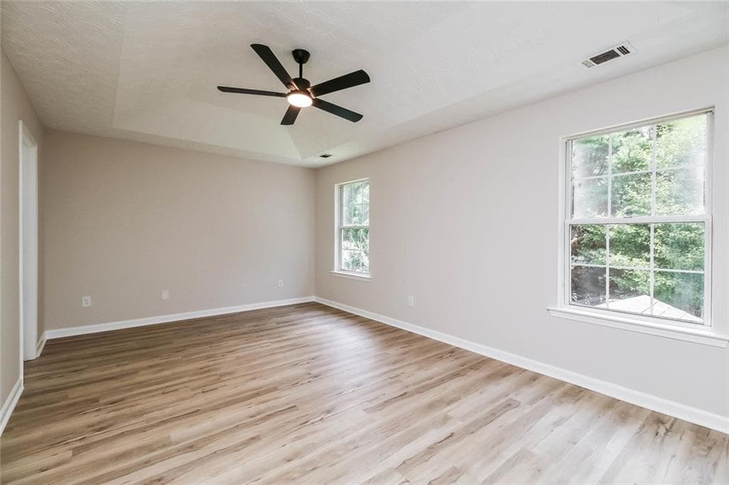 3 bedroom, 3 bathroom, 2,185 sq ft single family residence for sale at 2527 Plymouth Way, Conyers, GA 30013 — photo 6