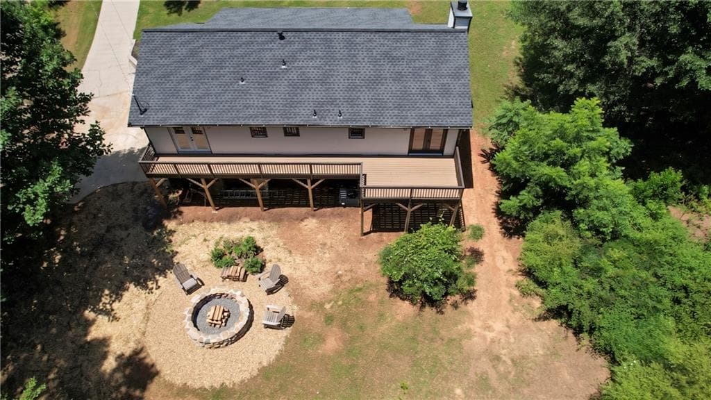 3 bedroom, 2 bathroom, 1,600 sq ft single family residence for sale at 323 Hill Crest Circle, Woodstock, GA 30188 — photo 5