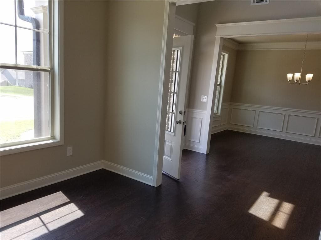 5 bedroom, 3 bathroom, 3,350 sq ft single family residence for rent at 3335 Ivy farm Path, Buford, GA 30519 for $3,000 a month — photo 2