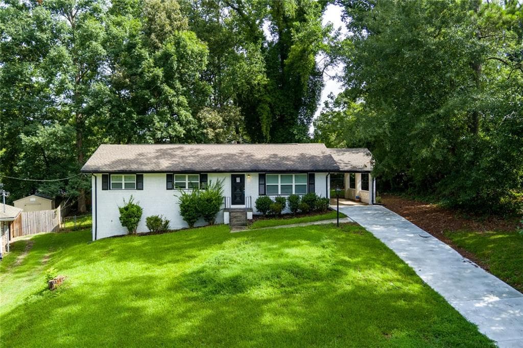 4 bedroom, 3 bathroom, 2,230 sq ft single family residence under contract at 3130 Gay Drive, Decatur, GA 30032 — photo 3