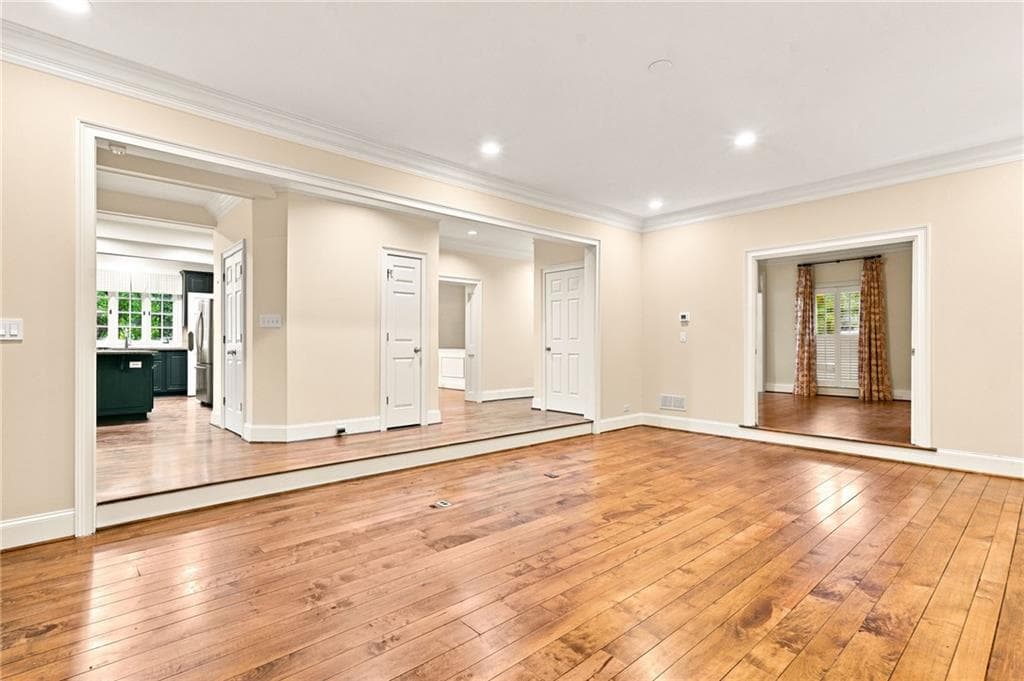 6 bedroom, 5 bathroom, 3,806 sq ft single family residence for rent at 18 Dean Overlook, Atlanta, GA 30318 for $8,000 a month — photo 7