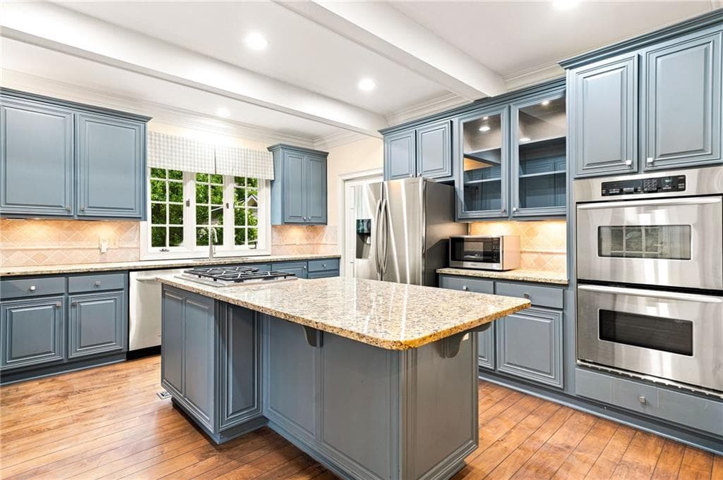 6 bedroom, 5 bathroom, 3,806 sq ft single family residence for rent at 18 Dean Overlook, Atlanta, GA 30318 for $8,000 a month — photo 10