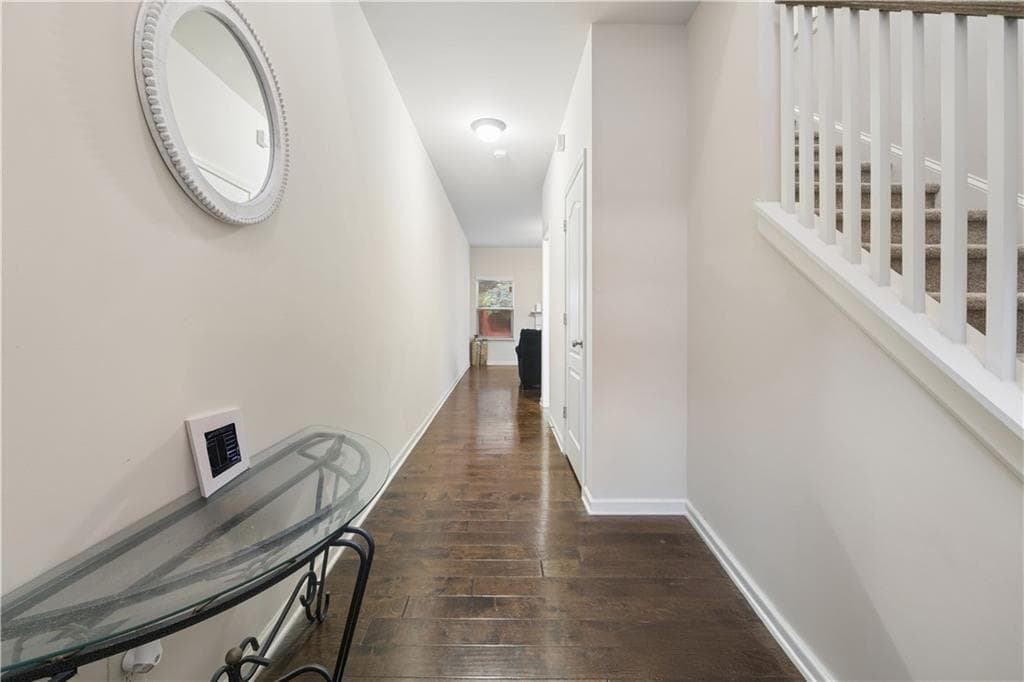 3 bedroom, 3 bathroom, 1,892 sq ft townhouse under contract at 2889 Cooper Brook Drive, Snellville, GA 30078 — photo 3