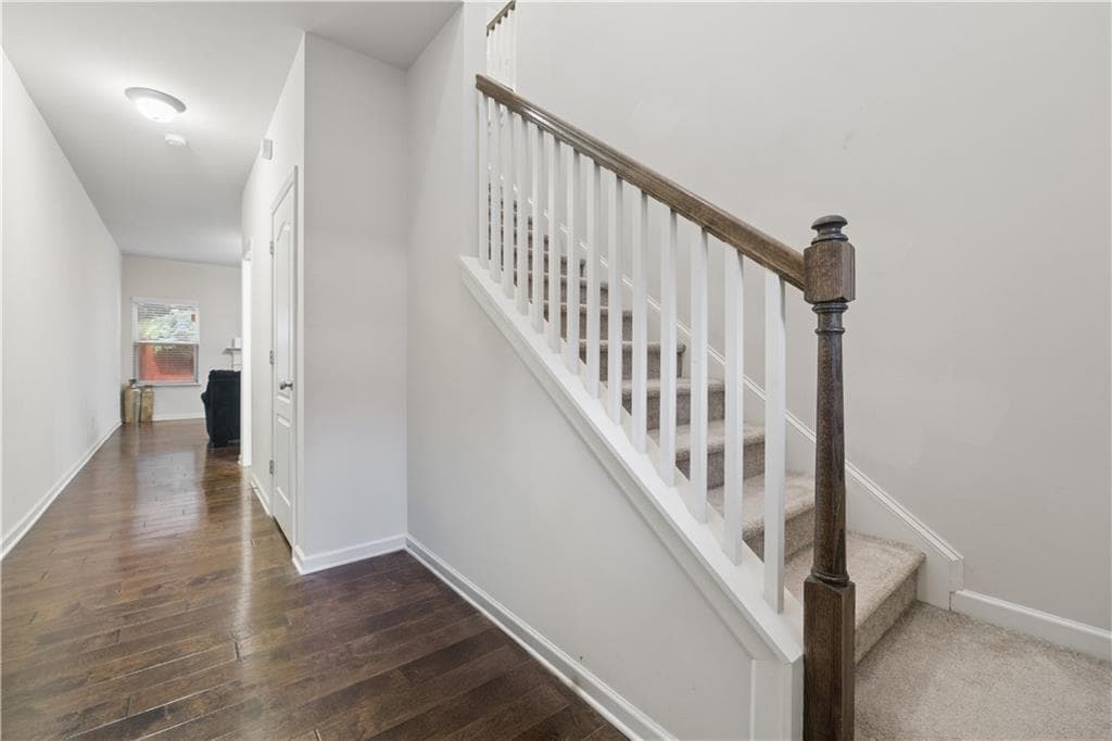 3 bedroom, 3 bathroom, 1,892 sq ft townhouse under contract at 2889 Cooper Brook Drive, Snellville, GA 30078 — photo 4
