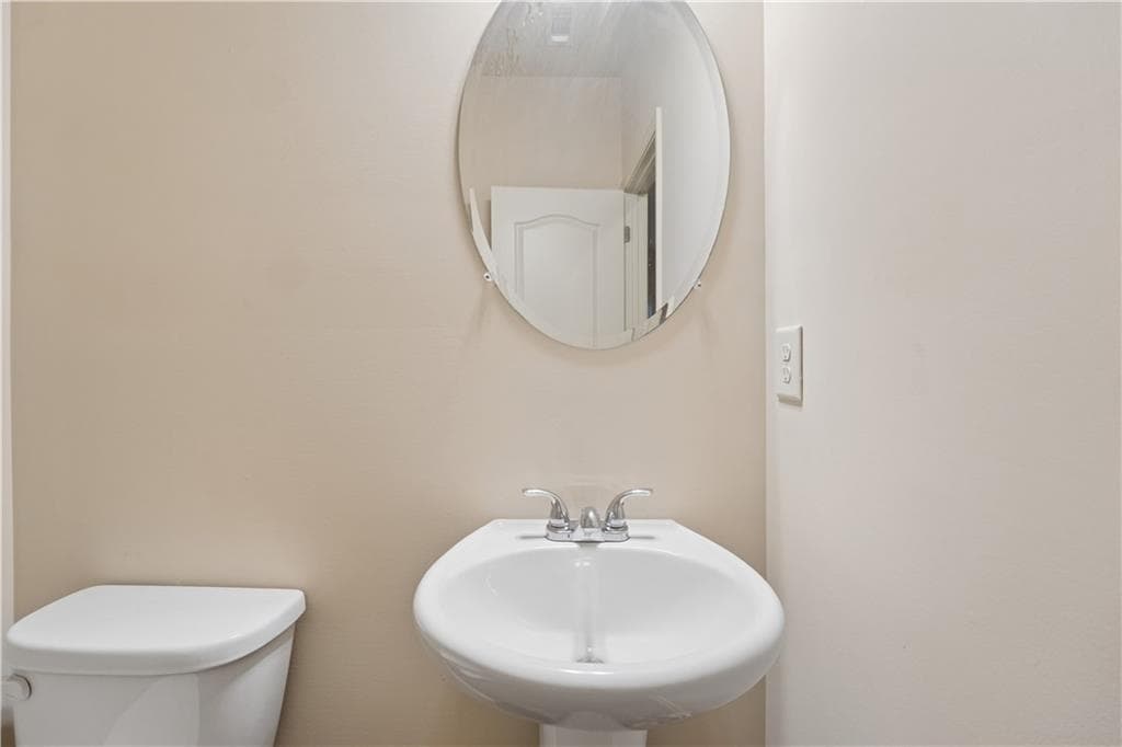3 bedroom, 3 bathroom, 1,892 sq ft townhouse under contract at 2889 Cooper Brook Drive, Snellville, GA 30078 — photo 5