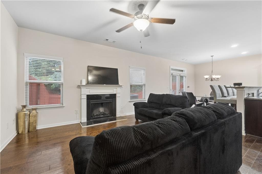 3 bedroom, 3 bathroom, 1,892 sq ft townhouse under contract at 2889 Cooper Brook Drive, Snellville, GA 30078 — photo 6