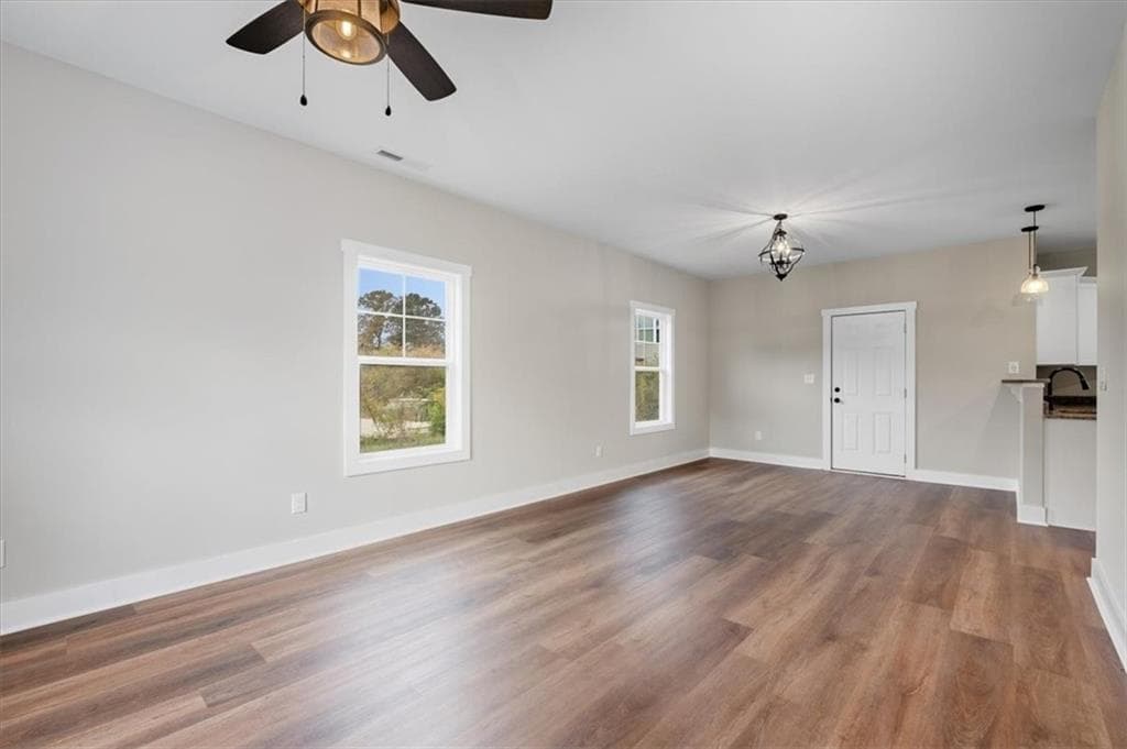 3 bedroom, 3 bathroom, 1,276 sq ft single family residence for sale at 108 Hicksville Road, Aragon, GA 30104 — photo 3
