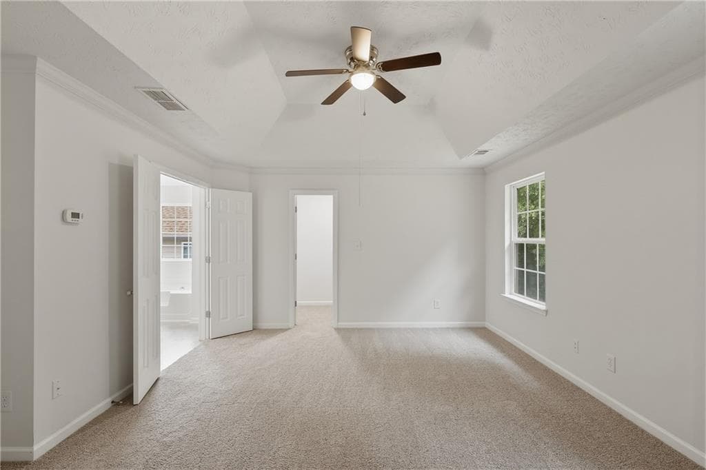 4 bedroom, 2 bathroom, 2,286 sq ft single family residence under contract at 2213 Pine View Trail, Ellenwood, GA 30294 — photo 4
