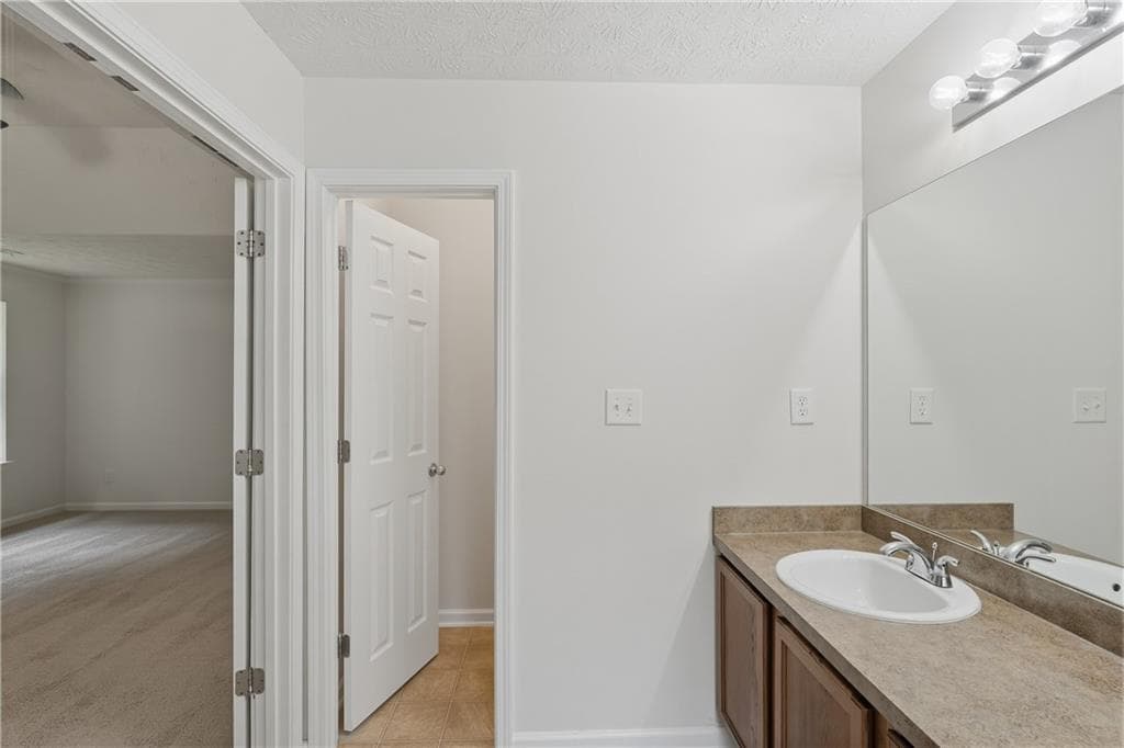 4 bedroom, 2 bathroom, 2,286 sq ft single family residence under contract at 2213 Pine View Trail, Ellenwood, GA 30294 — photo 6