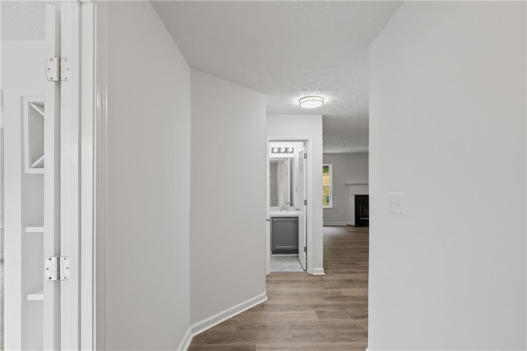4 bedroom, 2 bathroom, 2,286 sq ft single family residence under contract at 2213 Pine View Trail, Ellenwood, GA 30294 — photo 7