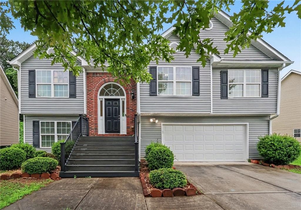 5 bedroom, 3 bathroom, 1,836 sq ft single family residence under contract at 4227 Round Stone Trail, Snellville, GA 30039