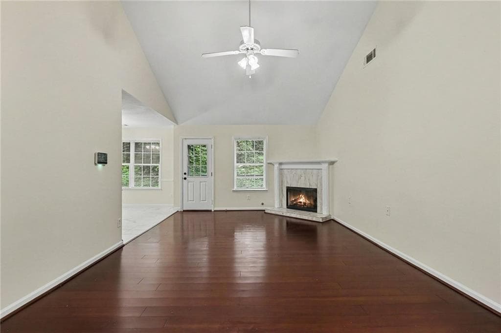 5 bedroom, 3 bathroom, 1,836 sq ft single family residence under contract at 4227 Round Stone Trail, Snellville, GA 30039 — photo 6
