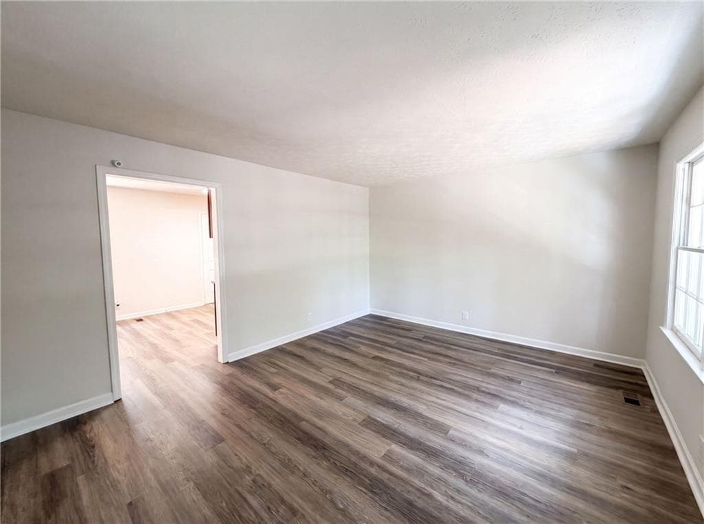 4 bedroom, 2 bathroom, 1,200 sq ft single family residence for sale at 537 Green Street, Monroe, GA 30655 — photo 8