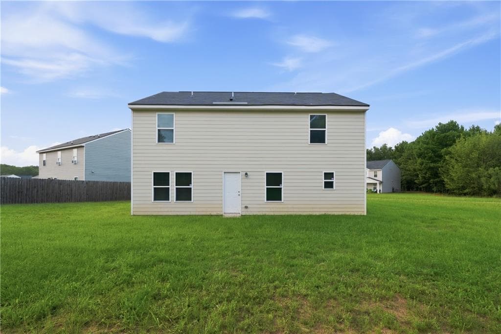 4 bedroom, 3 bathroom, 1,960 sq ft single family residence under contract at 1778 Cheryl Avenue, Griffin, GA 30224 — photo 6