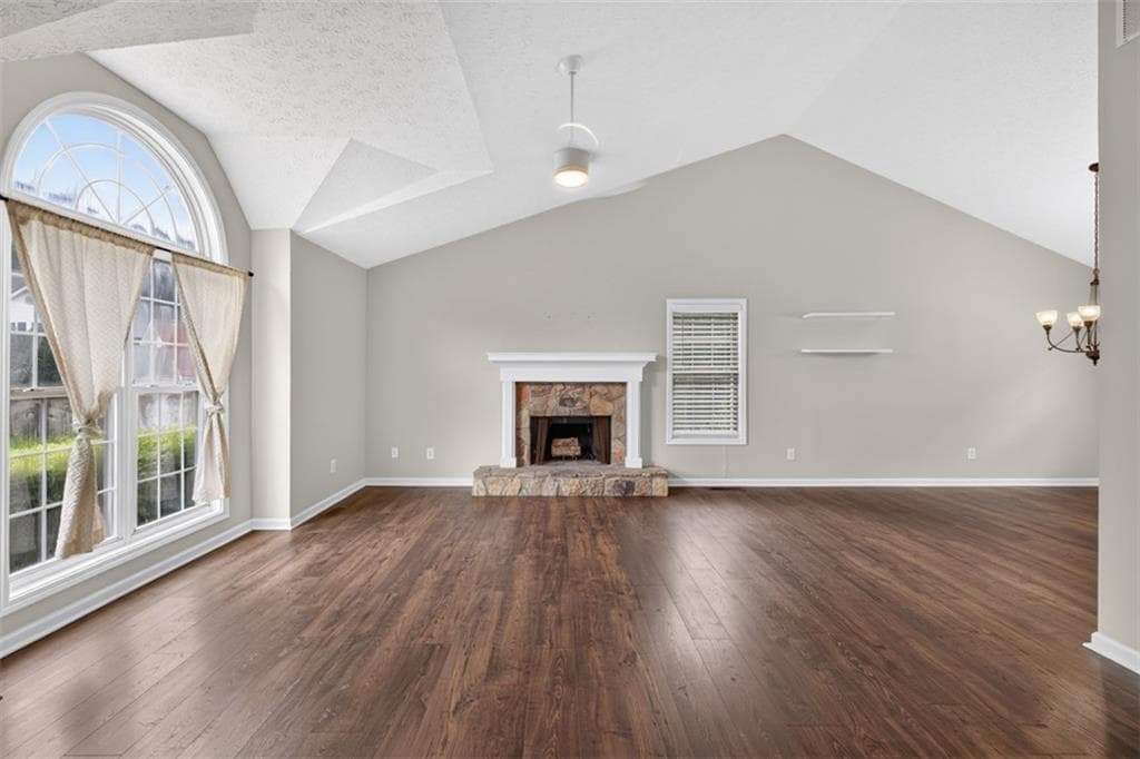 4 bedroom, 4 bathroom, 2,258 sq ft single family residence for sale at 424 Southern Hills Drive, Monroe, GA 30655 — photo 2