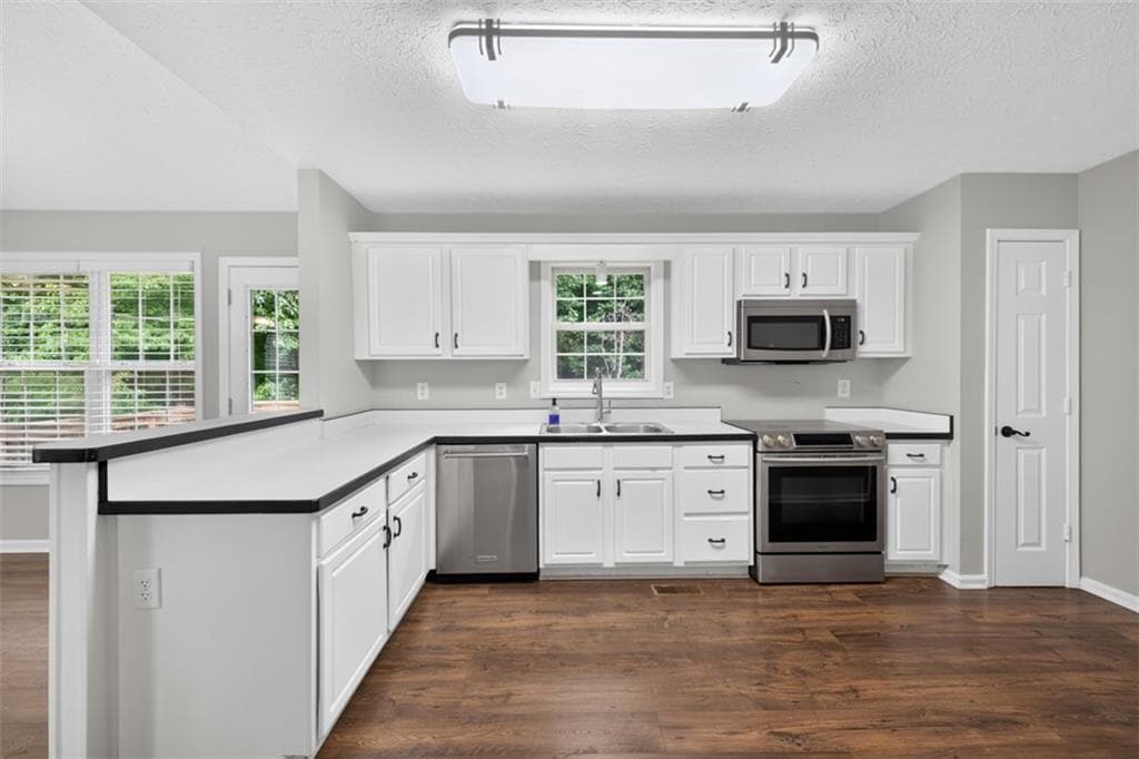4 bedroom, 4 bathroom, 2,258 sq ft single family residence for sale at 424 Southern Hills Drive, Monroe, GA 30655 — photo 7
