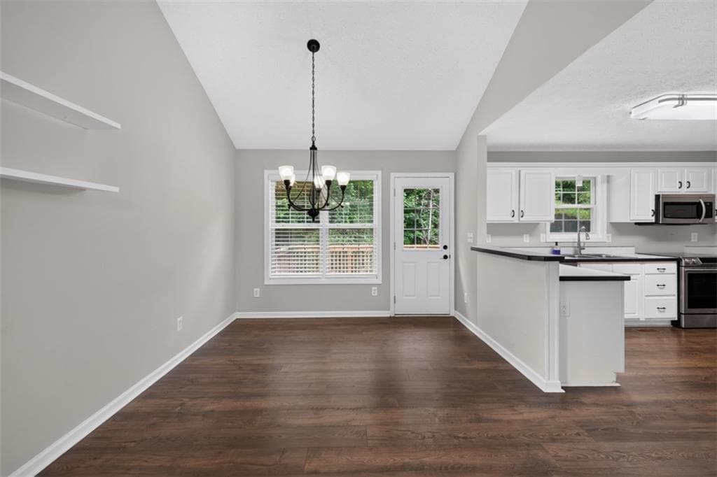 4 bedroom, 4 bathroom, 2,258 sq ft single family residence for sale at 424 Southern Hills Drive, Monroe, GA 30655 — photo 9