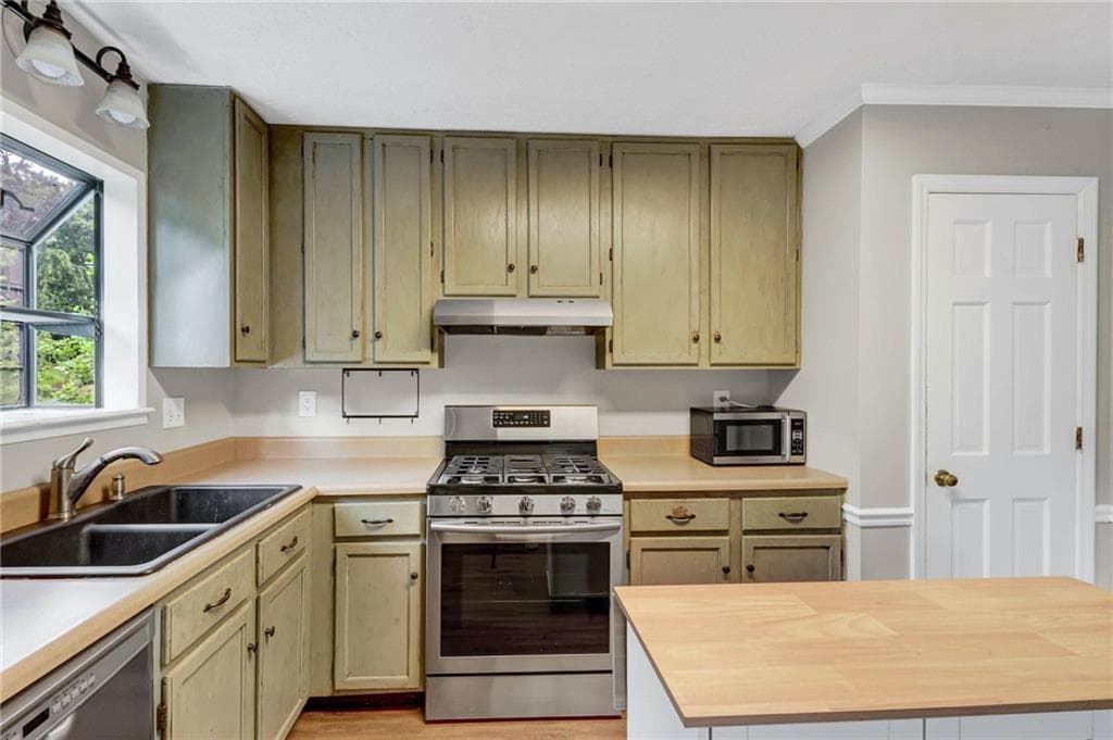 3 bedroom, 2 bathroom, 2,369 sq ft single family residence under contract at 1269 Westover Trace, Acworth, GA 30102 — photo 7
