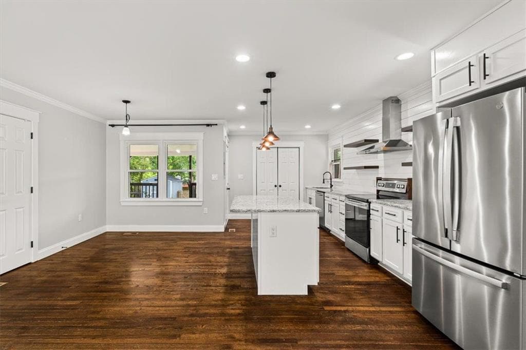 3 bedroom, 2 bathroom, 1,307 sq ft single family residence for sale at 1546 Cloverdale Drive, Marietta, GA 30067 — photo 7