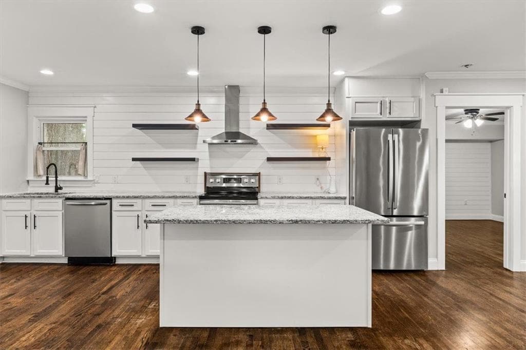3 bedroom, 2 bathroom, 1,307 sq ft single family residence for sale at 1546 Cloverdale Drive, Marietta, GA 30067 — photo 9