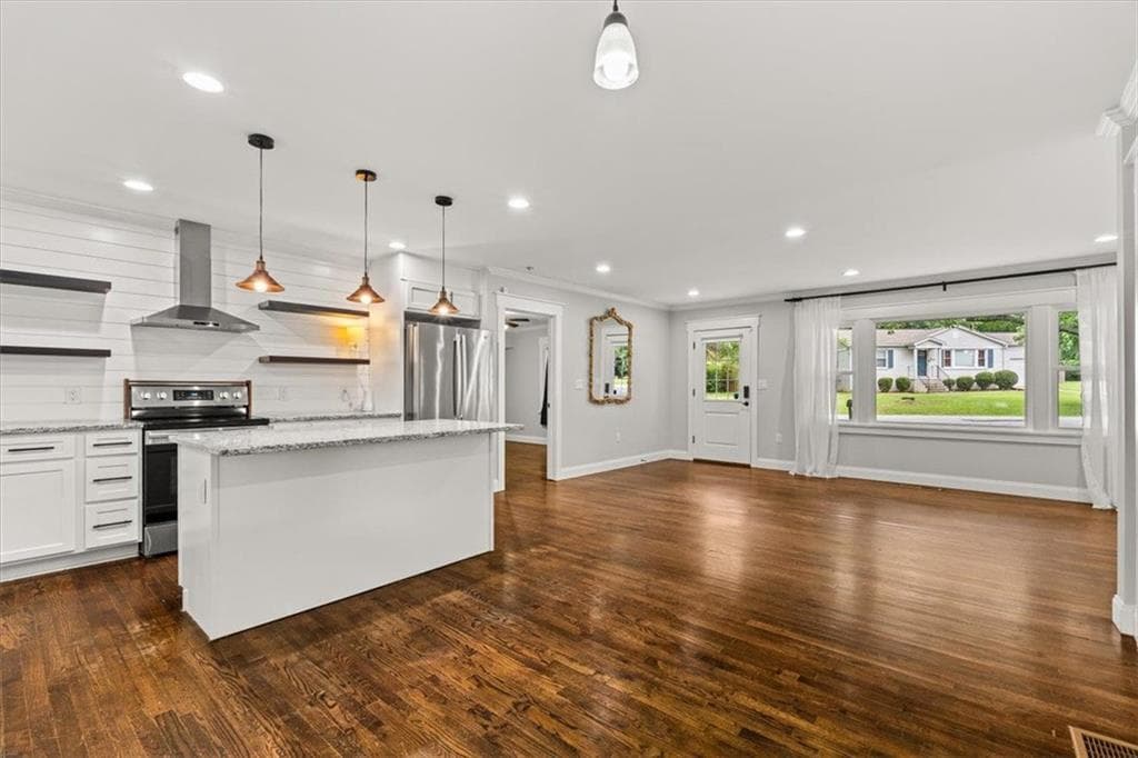 3 bedroom, 2 bathroom, 1,307 sq ft single family residence for sale at 1546 Cloverdale Drive, Marietta, GA 30067 — photo 10