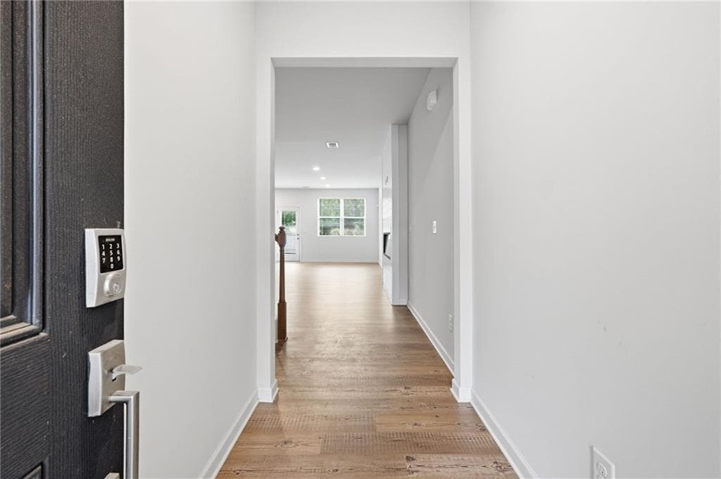 3 bedroom, 3 bathroom, 2,301 sq ft townhouse for sale at 230 Point Place Drive, Loganville, GA 30052 — photo 3