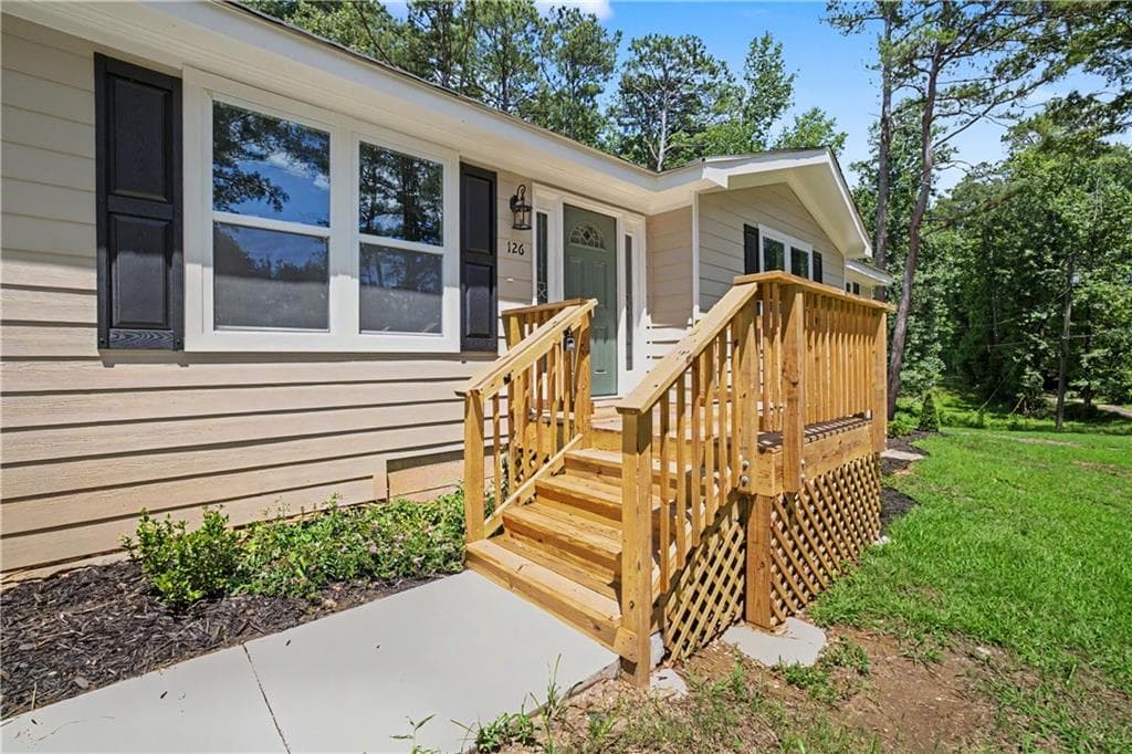4 bedroom, 2 bathroom, 1,664 sq ft single family residence for sale at 126 Lucinda Lane, Fayetteville, GA 30214 — photo 3