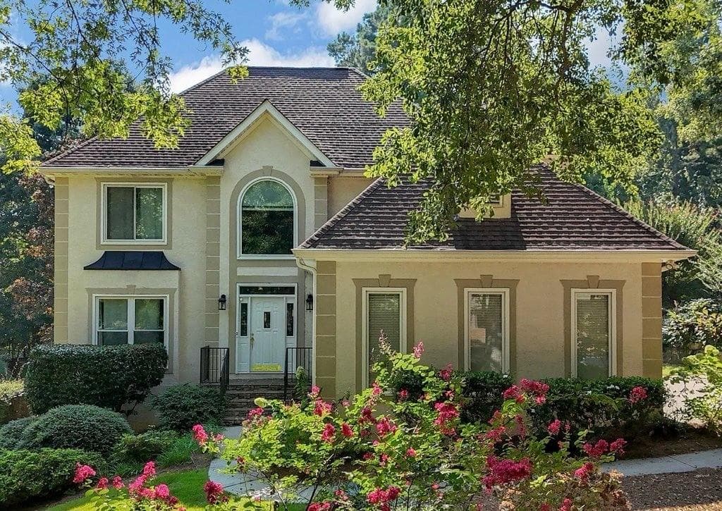 4 bedroom, 4 bathroom, 2,295 sq ft single family residence under contract at 550 McGarity Drive, Mcdonough, GA 30252