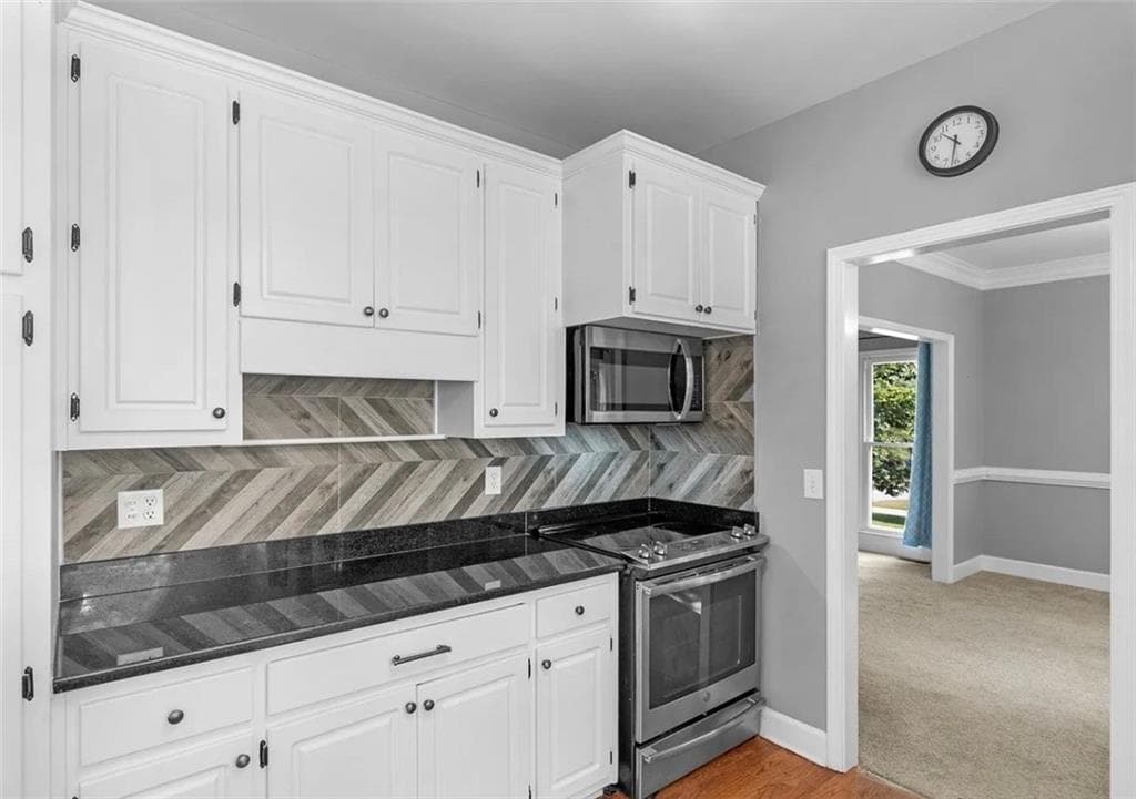 4 bedroom, 4 bathroom, 2,295 sq ft single family residence under contract at 550 McGarity Drive, Mcdonough, GA 30252 — photo 7