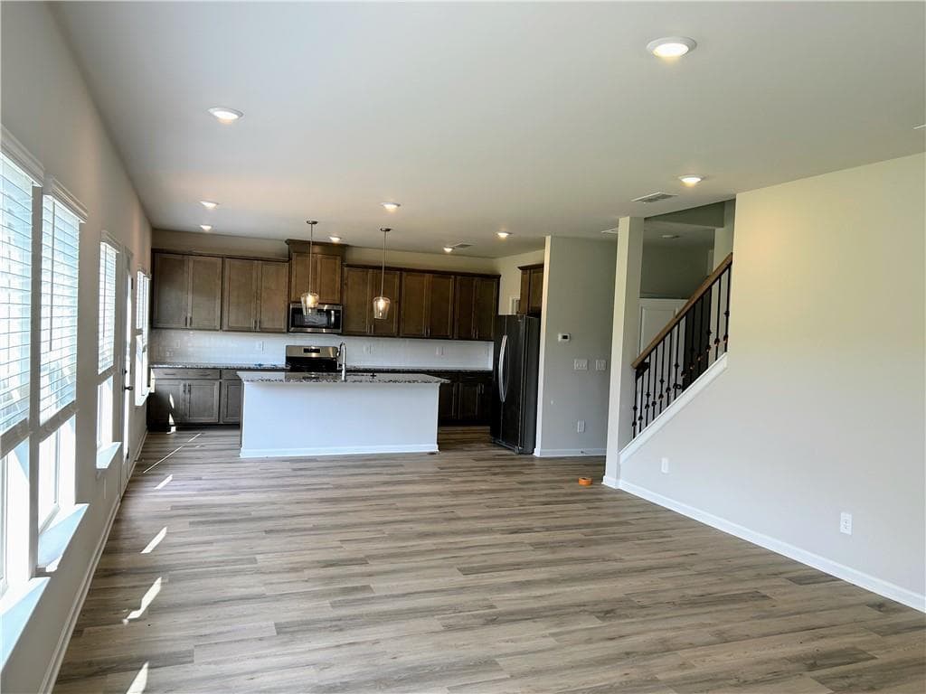 4 bedroom, 3 bathroom, 2,479 sq ft single family residence for rent at 7798 Richmond Trail, Fairburn, GA 30213 for $2,900 a month — photo 4
