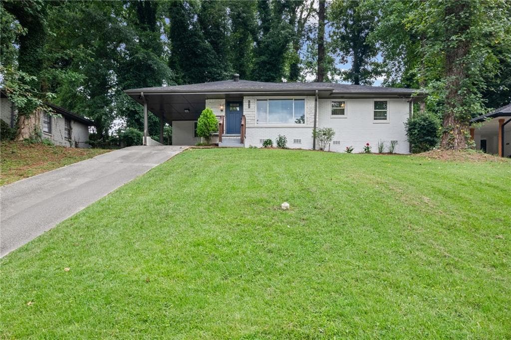 3 bedroom, 2 bathroom, 1,170 sq ft single family residence for sale at 3153 Bellgreen Way, Decatur, GA 30032 — photo 2