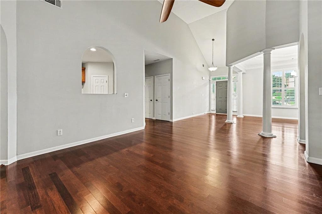 4 bedroom, 3 bathroom, 2,466 sq ft single family residence under contract at 5700 Sullivan Point Drive, Powder Springs, GA 30127 — photo 8