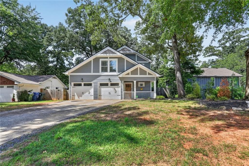 3 bedroom, 4 bathroom, 2,047 sq ft single family residence under contract at 2818 Tupelo Street, Atlanta, GA 30317 — photo 2